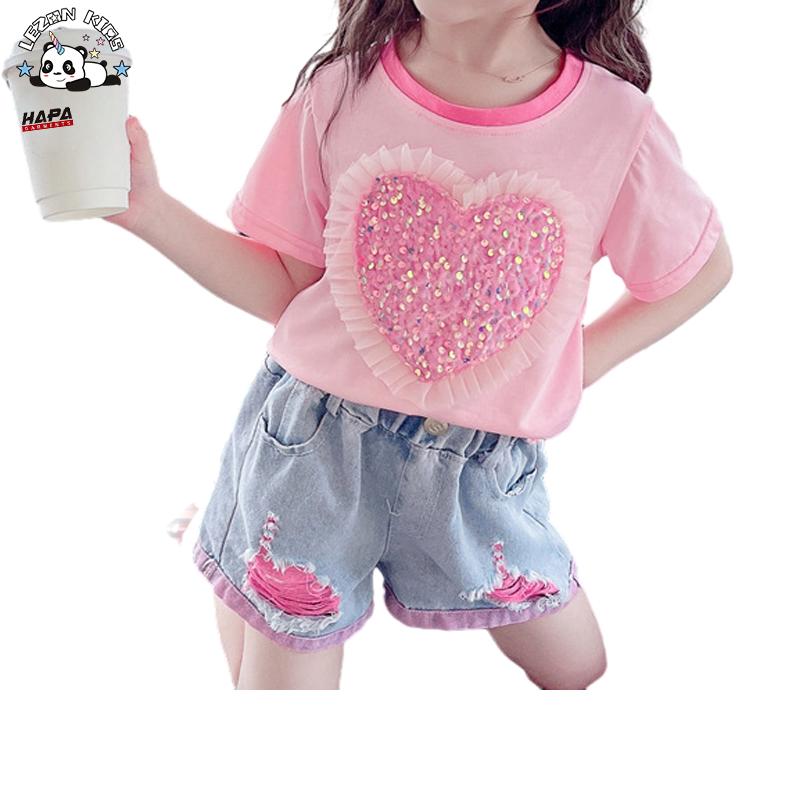 Trendy Kids’ Clothing: 10 Must-Have Outfits for Your Little Ones Trendy Kids’ Clothing: 10 Must-Have Outfits for Your Little Ones